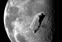 La Luna vs los asteroides, ¿Quién ganaría?